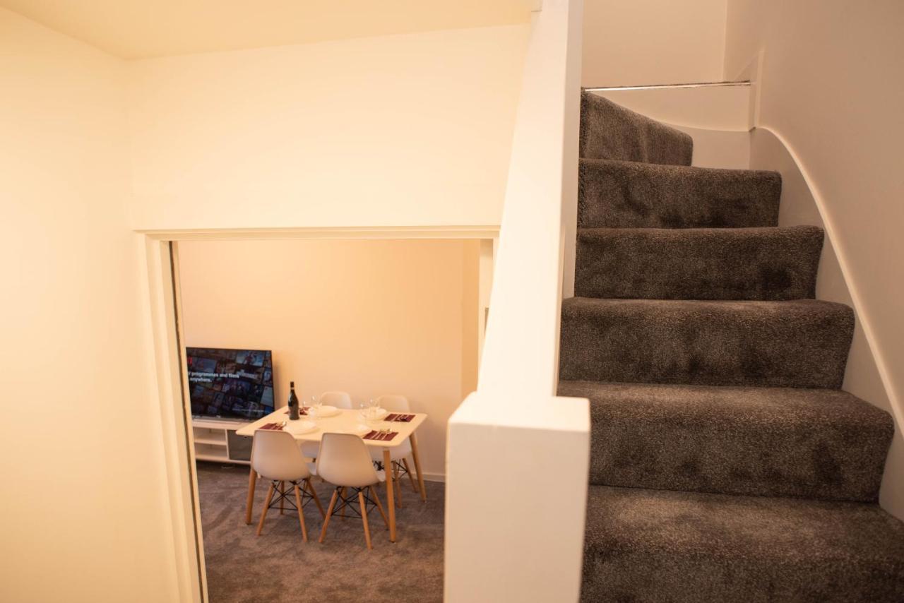 Walnut Flats-F4, 2-Bedroom With Ensuite - Parking, Netflix, Wifi - Close To Oxford, Bicester & Blenheim Palace 基德灵顿 外观 照片